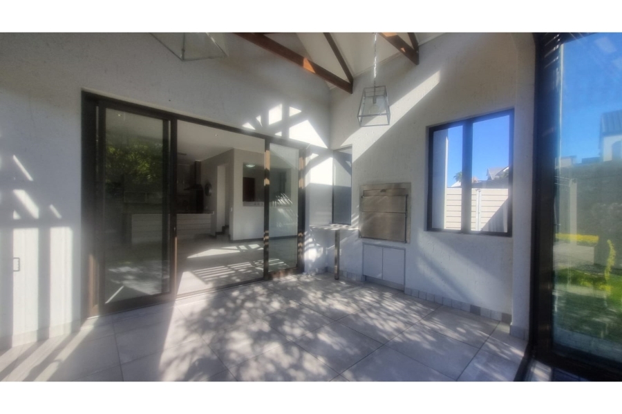 To Let 3 Bedroom Property for Rent in Kingswood Golf Estate Western Cape